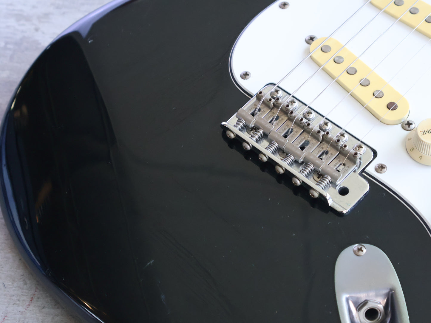 1985 Squier (by Fender Japan) SST-36 Vintage Stratocaster (Black)