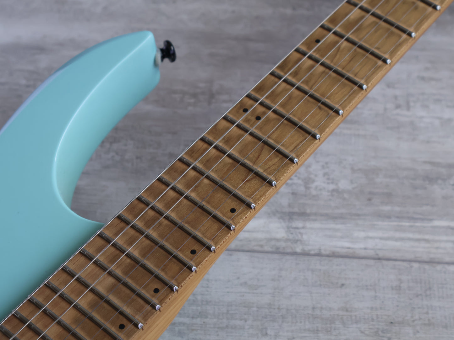 Balaguer Diablo Retro 27 Fret w/Floyd Rose (Cerulean Blue)