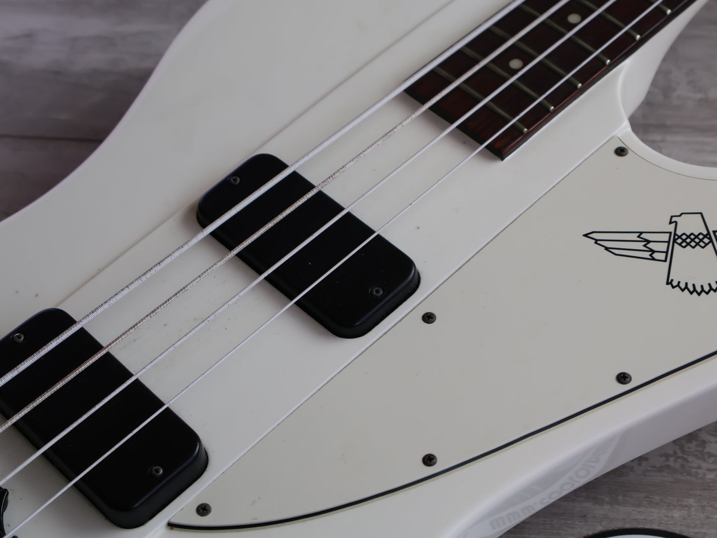 2015 Epiphone Thunderbird Classic IV (Alpine White)