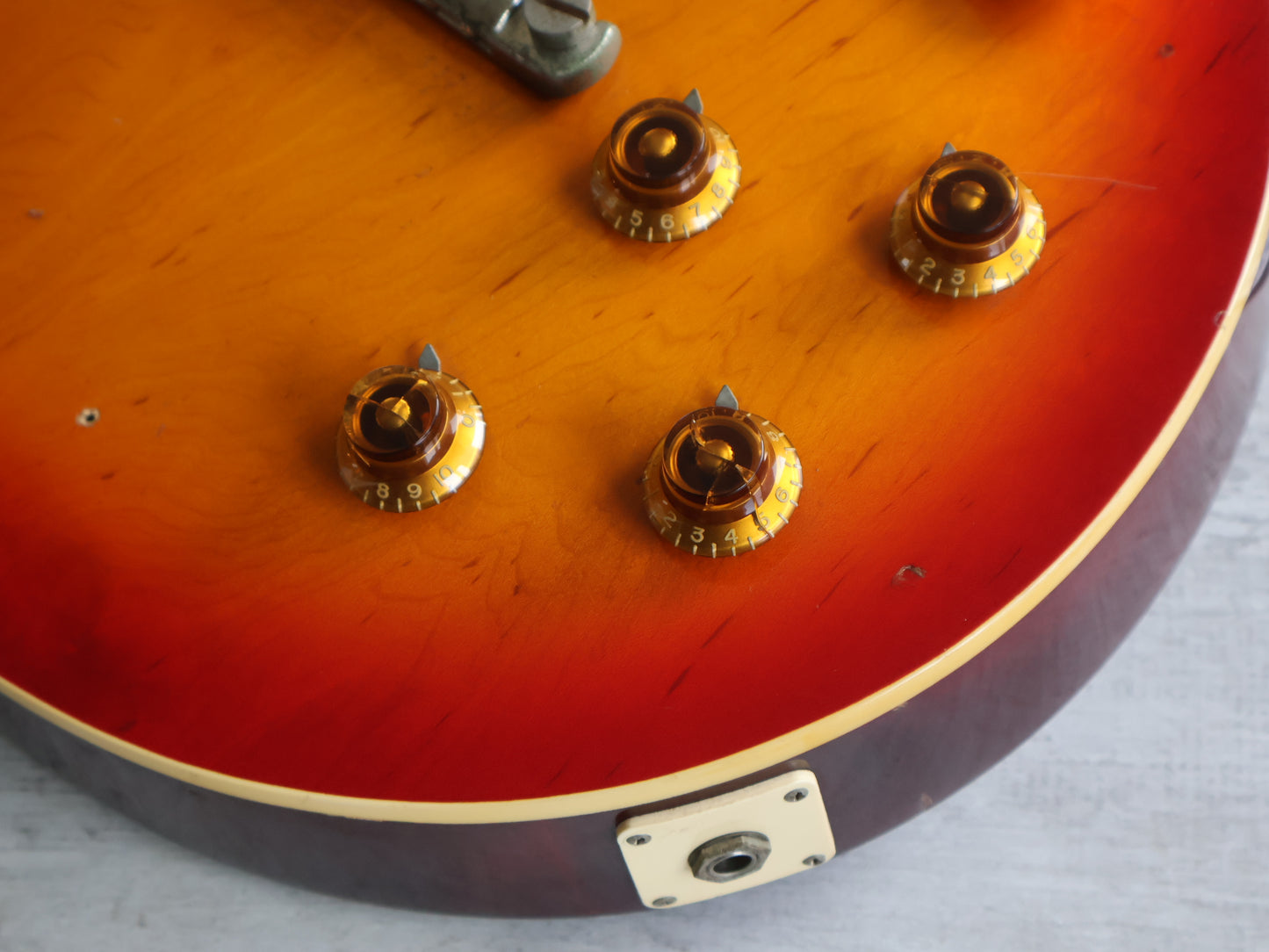 1983 Burny RLG-50 Super Grade Les Paul Standard (Cherry Sunburst)