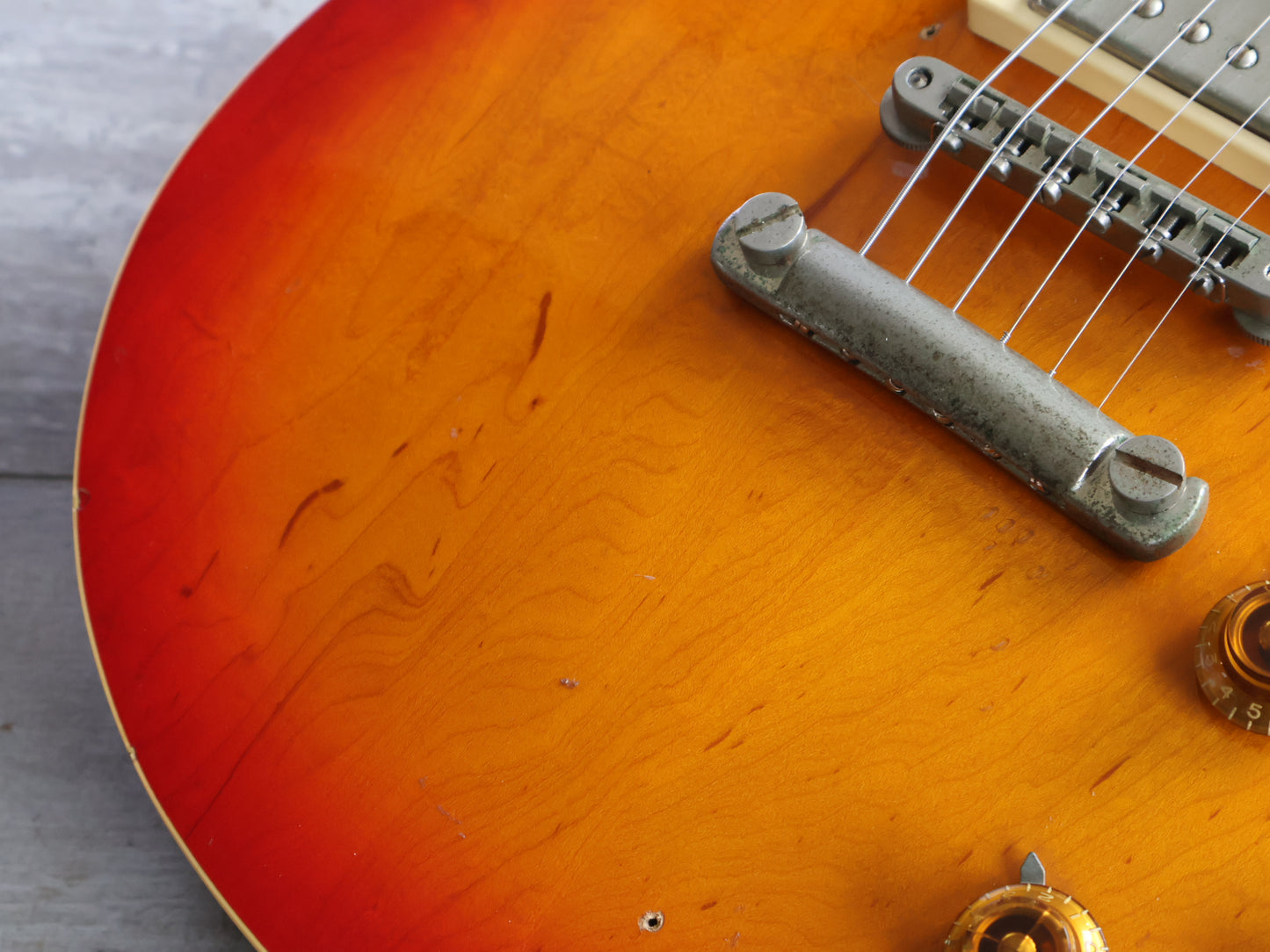 1983 Burny RLG-50 Super Grade Les Paul Standard (Cherry Sunburst)