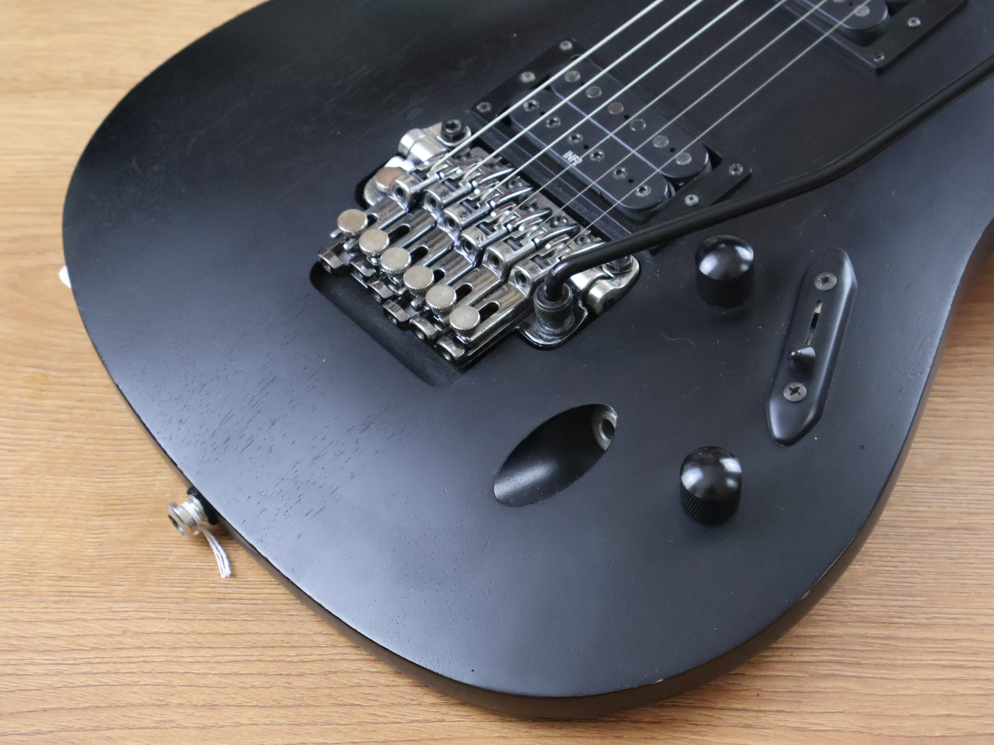 2008 Ibanez S320 S Series HH Superstrat (Black)