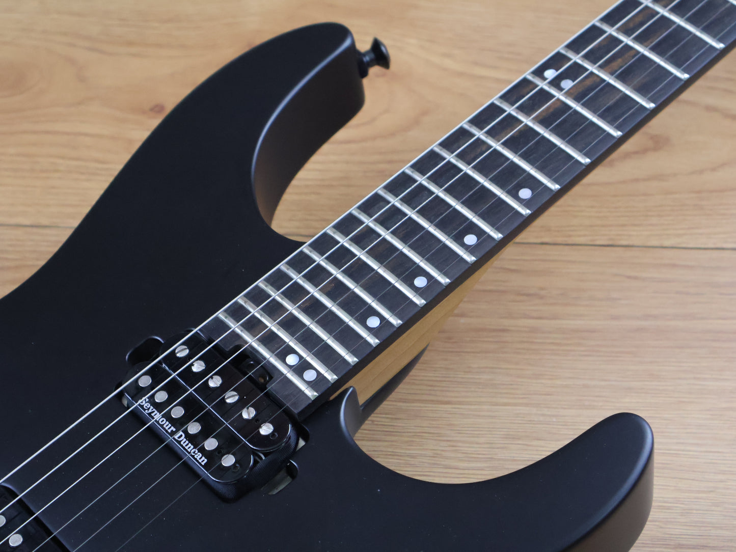 2023 Jackson American Series Virtuoso Floyd Rose (Satin Black)