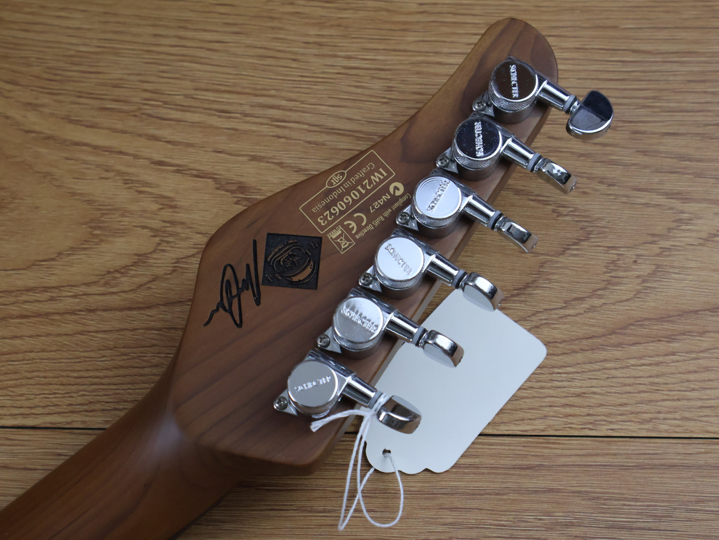 Schecter Nick Johnston Traditional (Atomic Green)