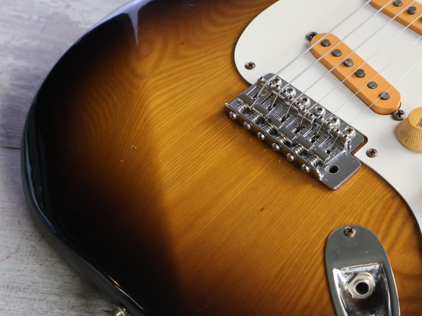 1982 Tokai ST-60 Goldstar Sound '54 Reissue Stratocaster (Brown Sunburst)