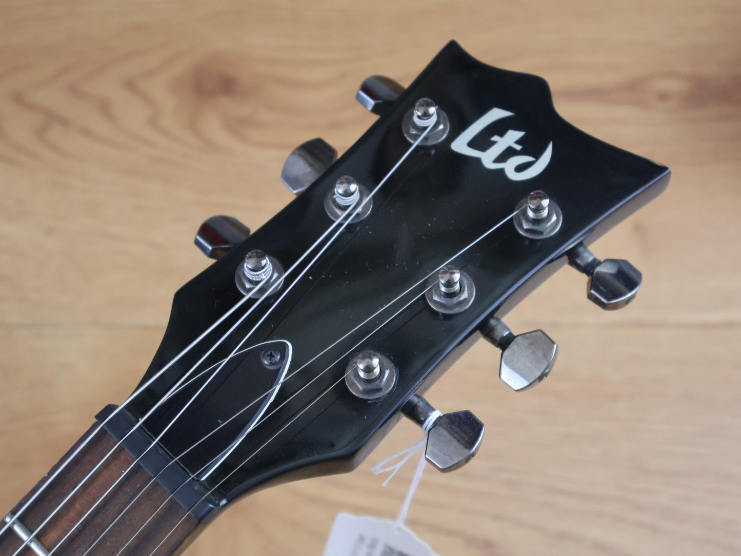 ESP LTD VP-10 Viper Double Cutaway (Black)