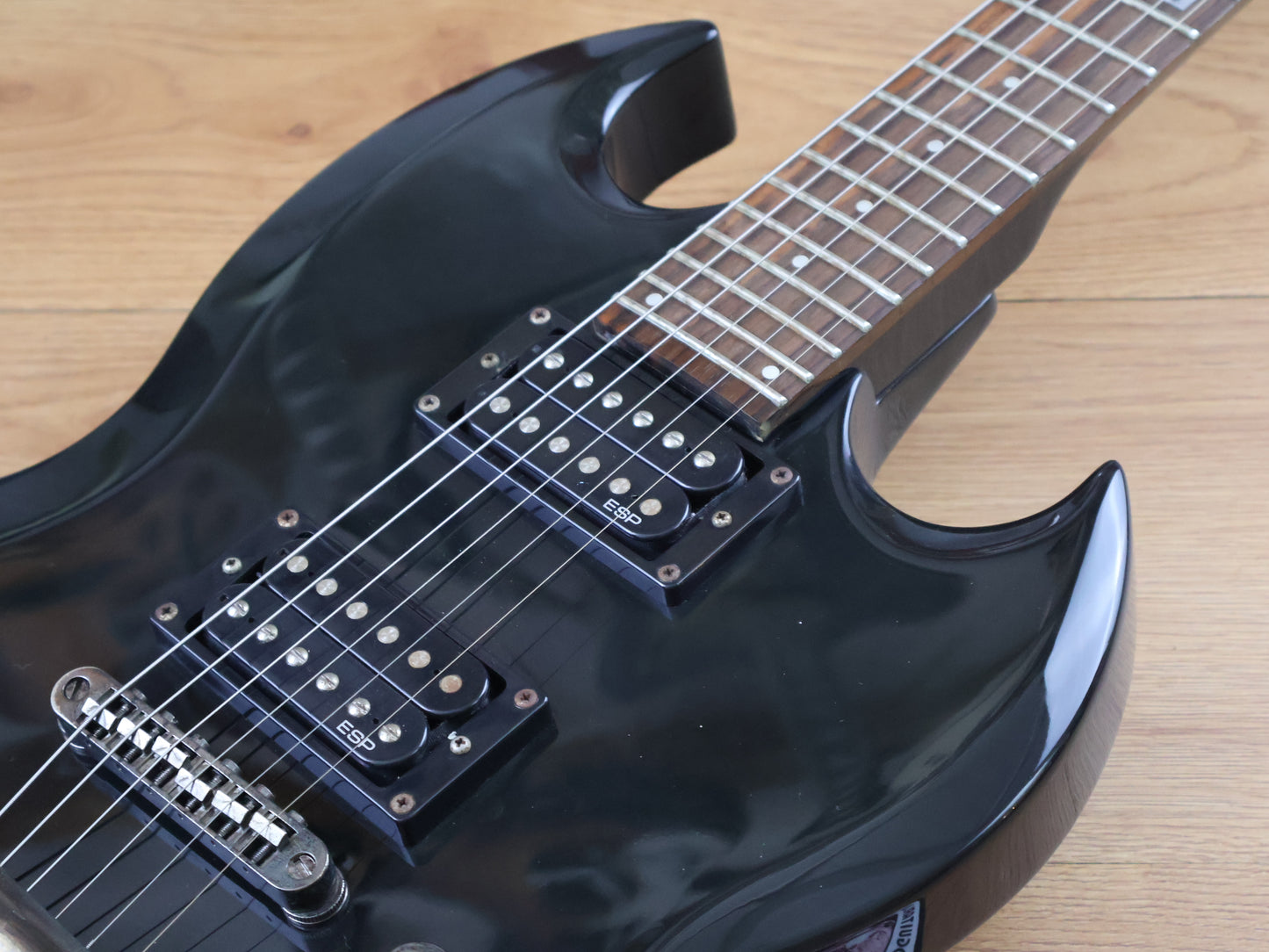 ESP LTD VP-10 Viper Double Cutaway (Black)