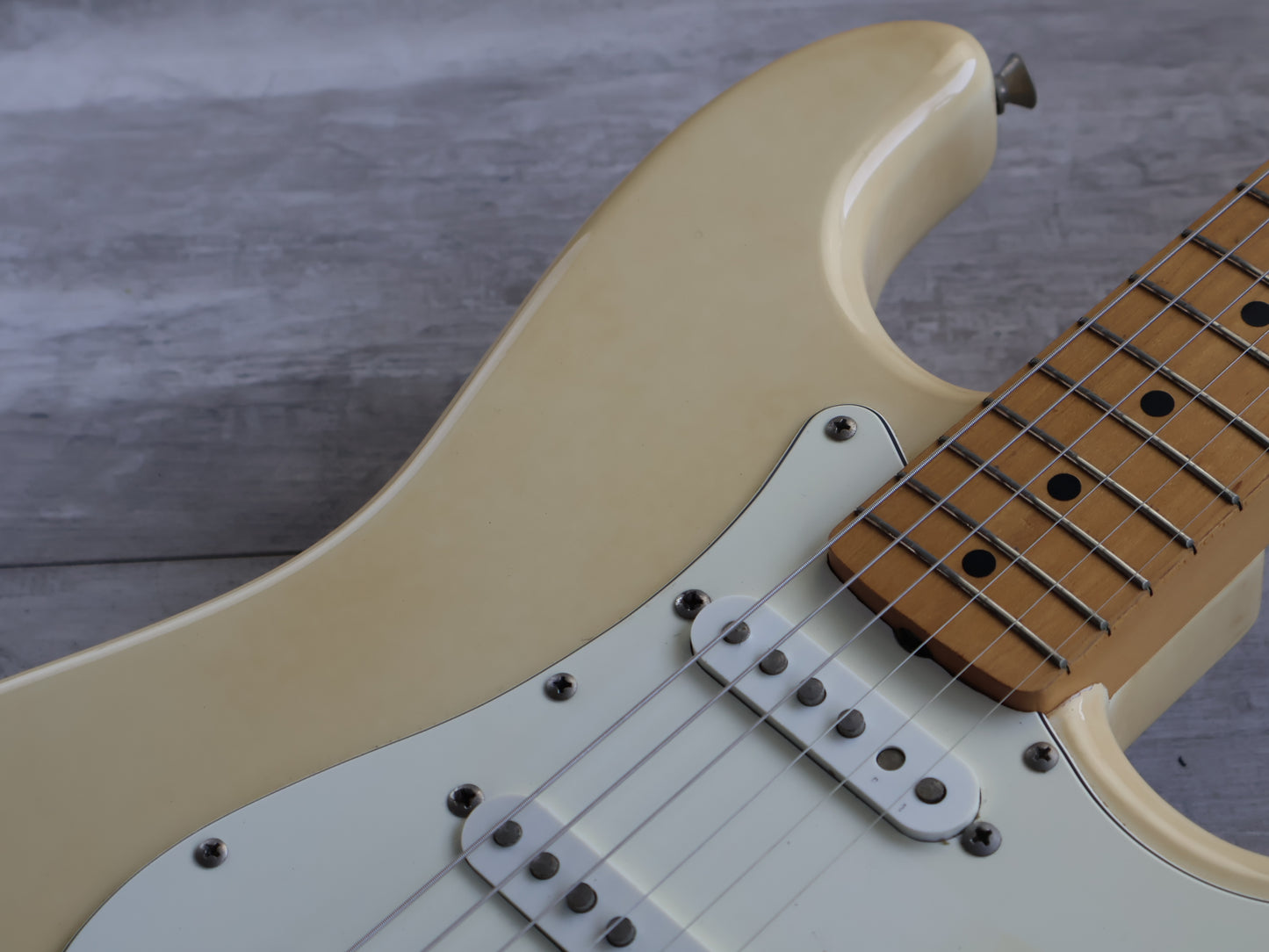 1993 Fender Japan Stratocaster Standard (Vintage White)