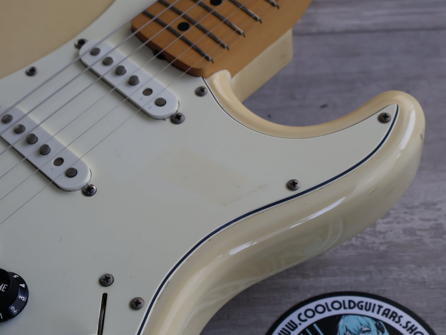 1993 Fender Japan Stratocaster Standard (Vintage White)