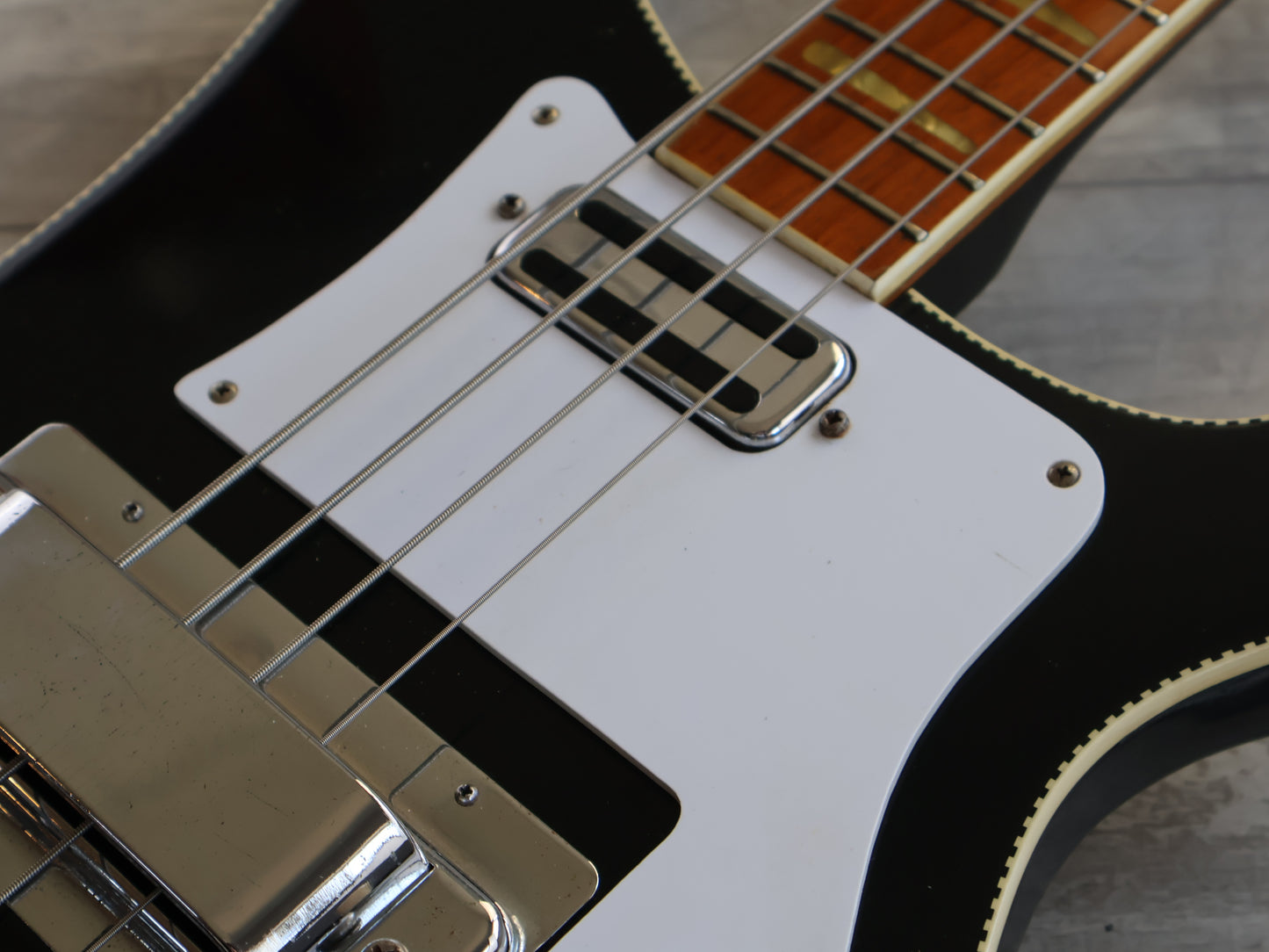 1975 Heerby Japan  EB-580 "4003" Bass (Black)