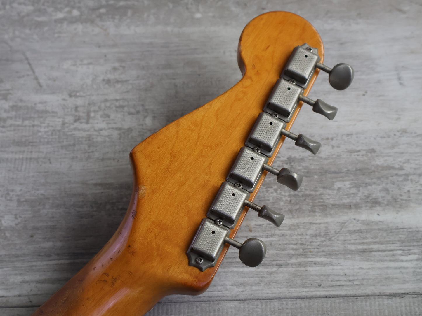 1980 Tokai ST-80 Springy Sound '54/63 Reissue Stratocaster (Brown Sunburst)