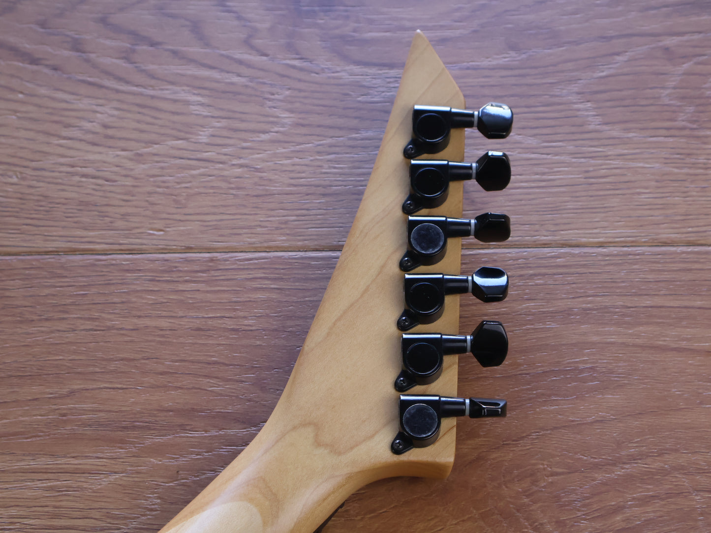 1995 Grover Jackson Japan KE.A-52 Kelly Explorer (Black)
