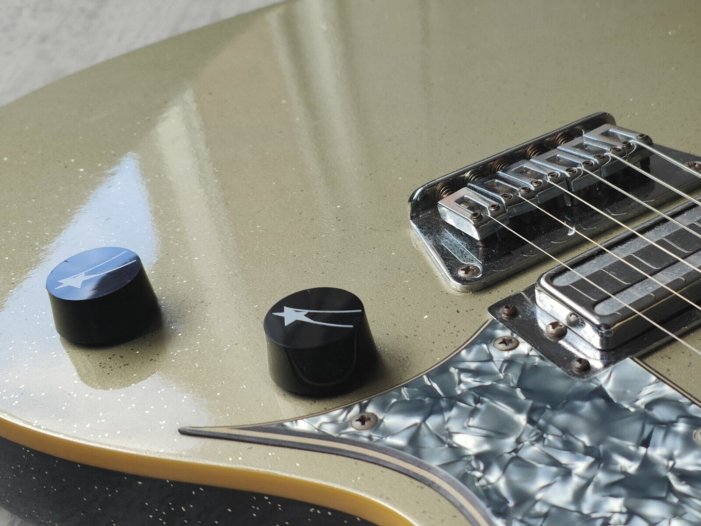 1999 Telestar Lisa Danelectro/Silvertone Style Electric Guitar (Silver Sparkle)