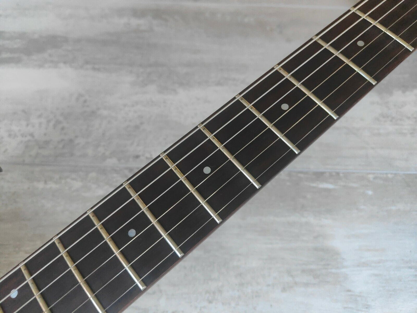 Aria Pro II Magna Series MA38/VS Superstrat (Violin Sunburst)