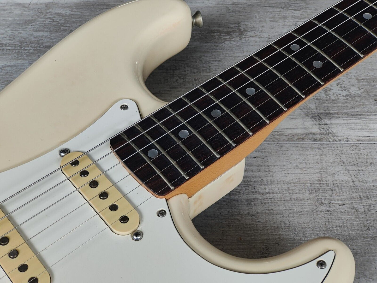 1986 Fender Japan ST72-65 '72 Reissue Blackmore Scalloped Stratocaster (White)