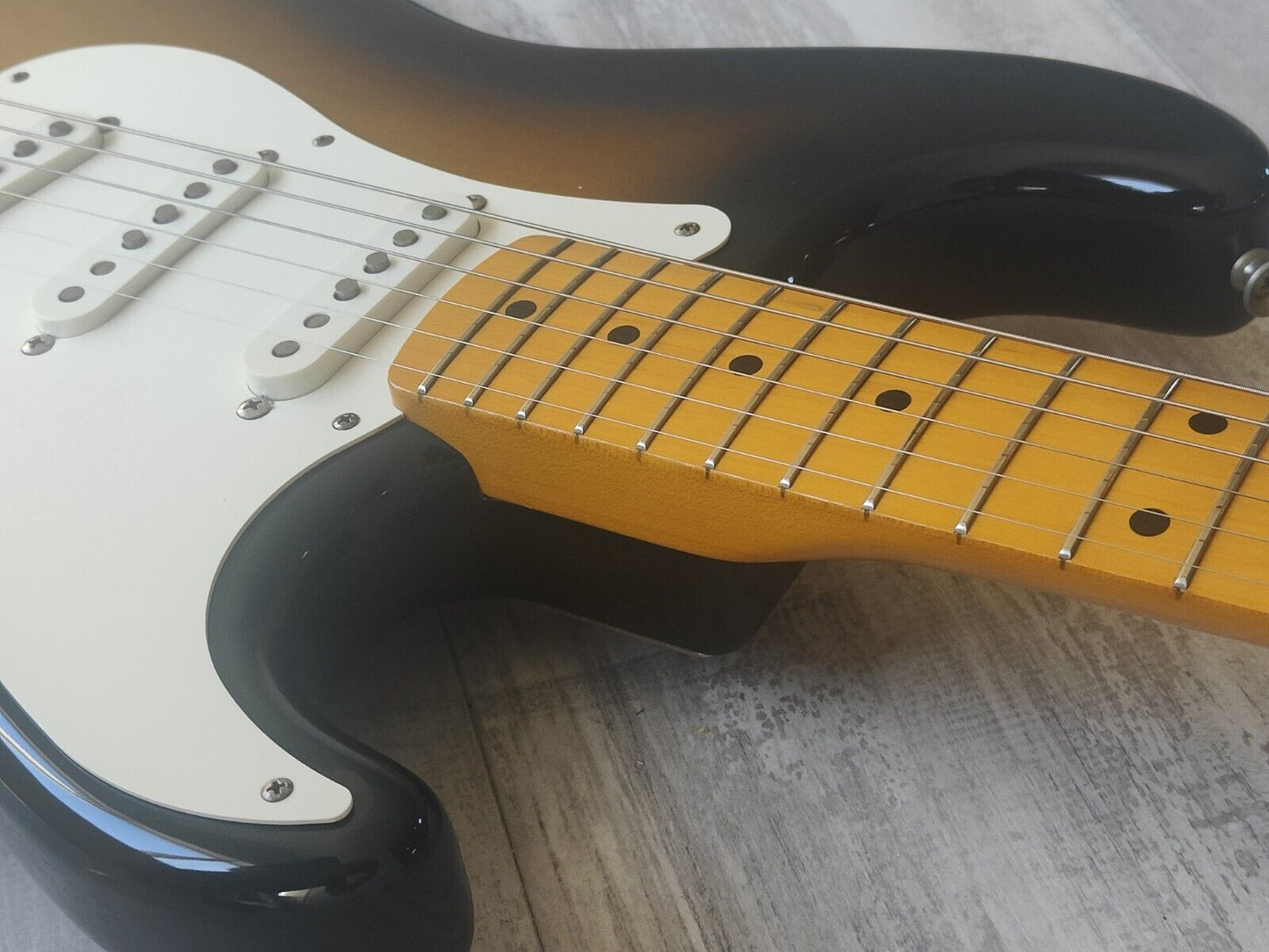 1993 Fender Japan ST54-70 '54 Reissue Stratocaster (Brown Sunburst)