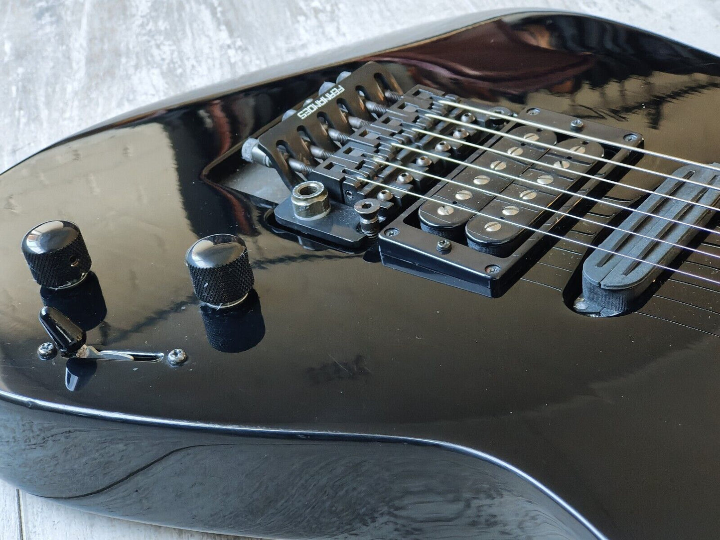 1991 Fernandes Japan FR-65 Revolver Superstrat (Black)