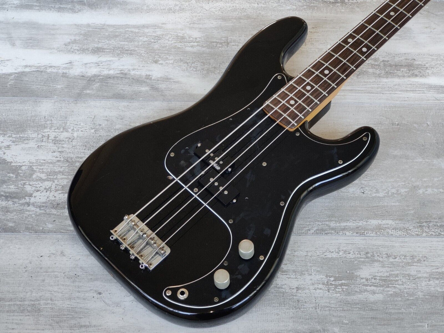1981 Tokai Japan PB-40 Hard Puncher Precision Bass (Black)