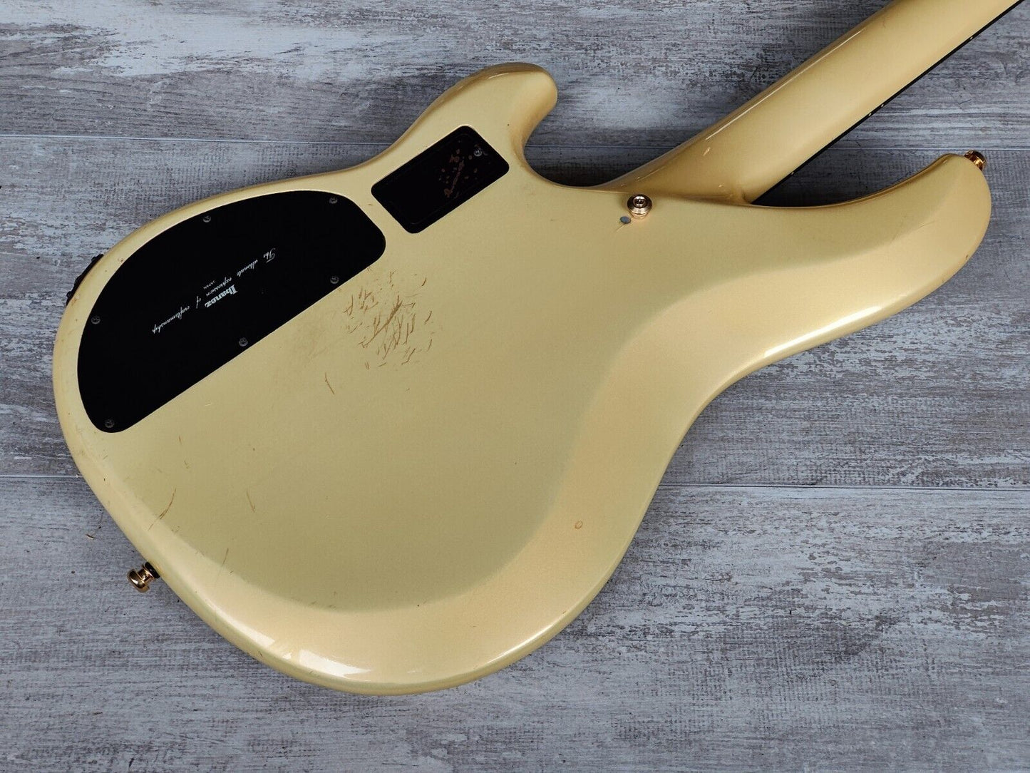 1984 Ibanez Japan MC924 Musician Series Fretless Bass Guitar (Pearl White)