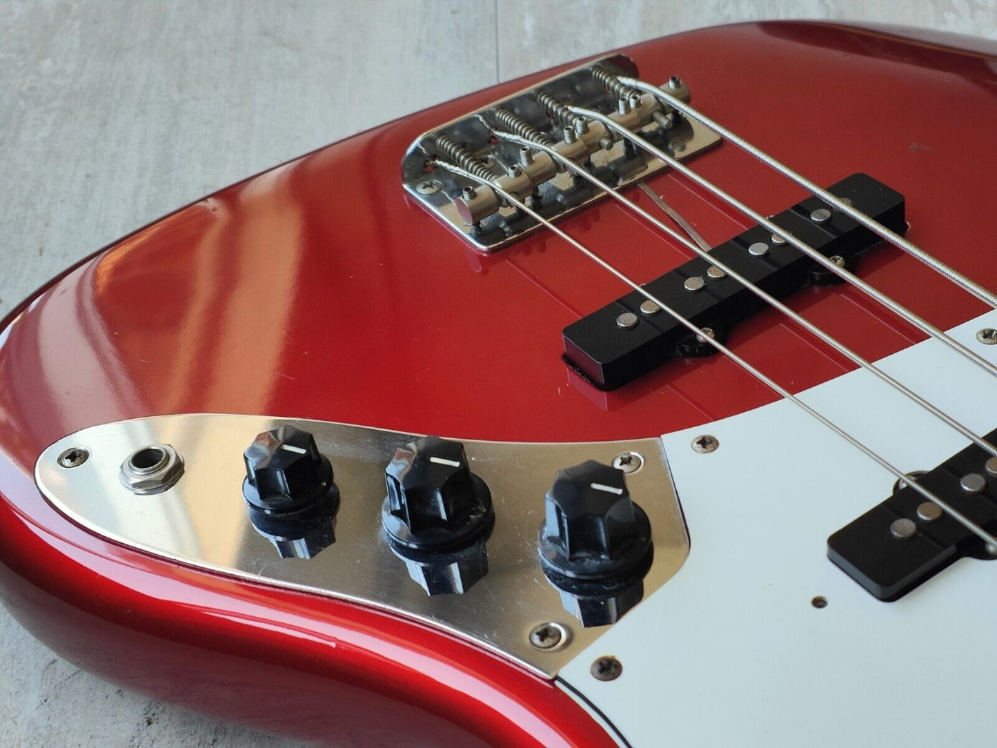 1992 Fender Japan (by Fujigen) JB62-58 '62 Reissue Jazz Bass (Candy Apple Red)