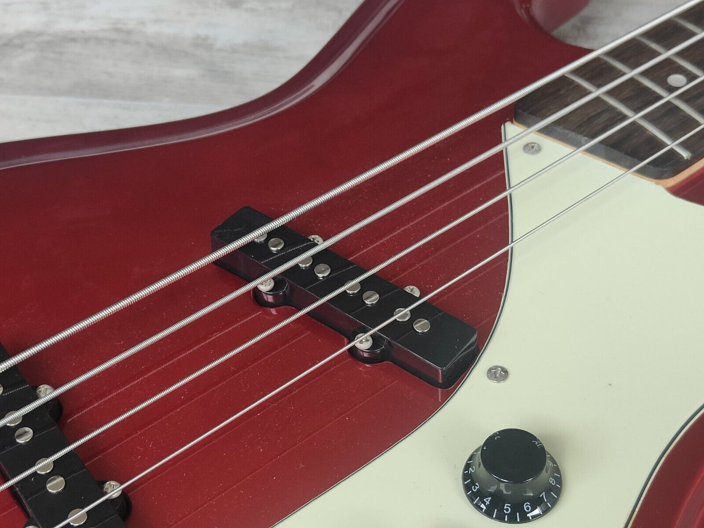 Aria Diamond Mosrite Style DMB380 Bass Guitar (Candy Apple Red)