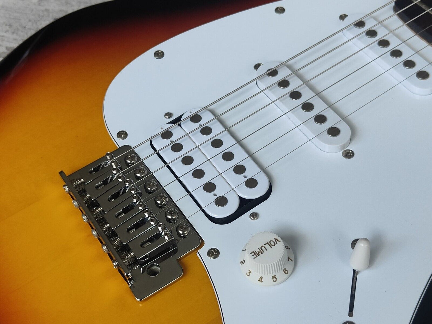 Peavey Raptor Plus HSS (Sunburst)