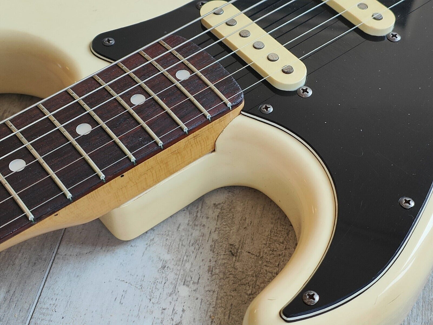 1986 Fender Japan ST72-55 LH Left Handed '72 Reissue Stratocaster (White)