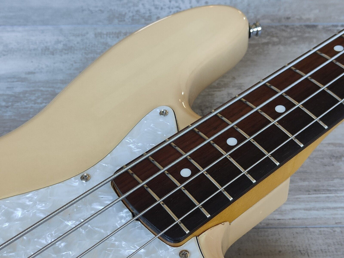 1999 Fender Japan (by Tokai) JB62-58 '62 Reissue Jazz Bass (Vintage White)