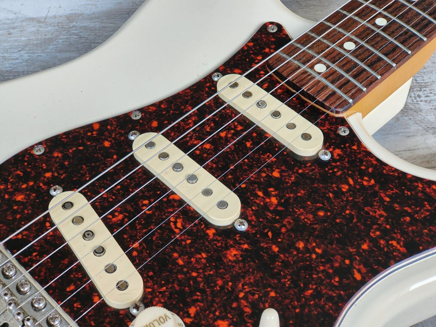 1995 Fender Japan ST62-70 '62 Reissue Stratocaster w/USA Pickups (Olympic White)