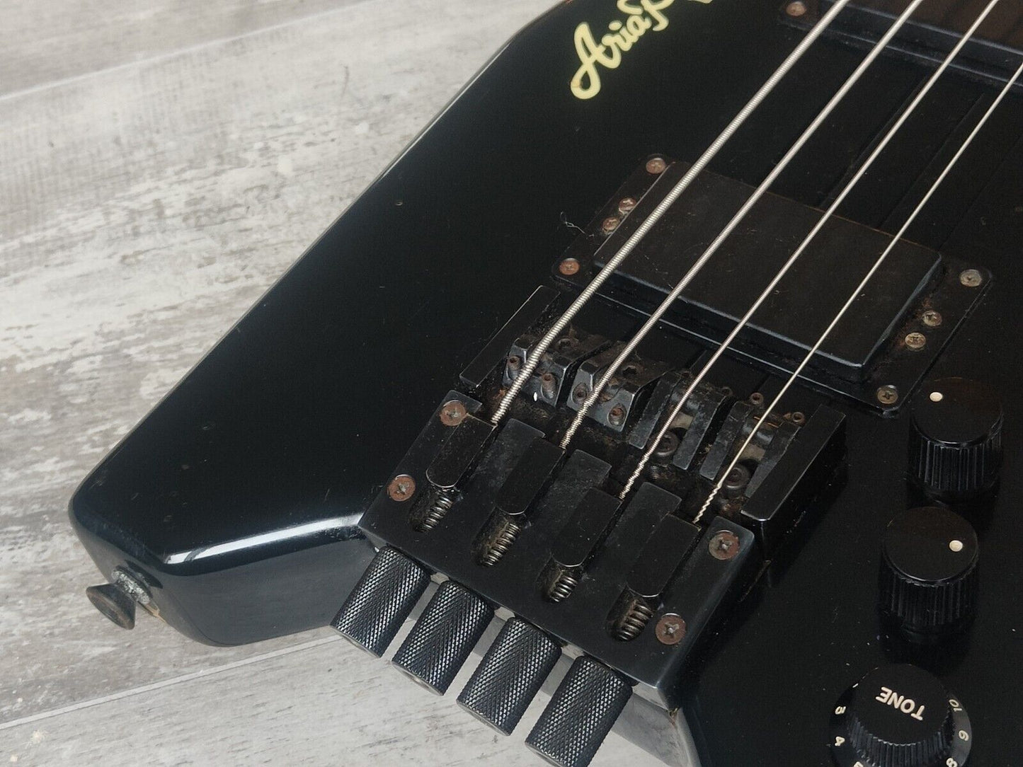 1986 Aria Pro II Japan Interceptor Headless Bass (Black)