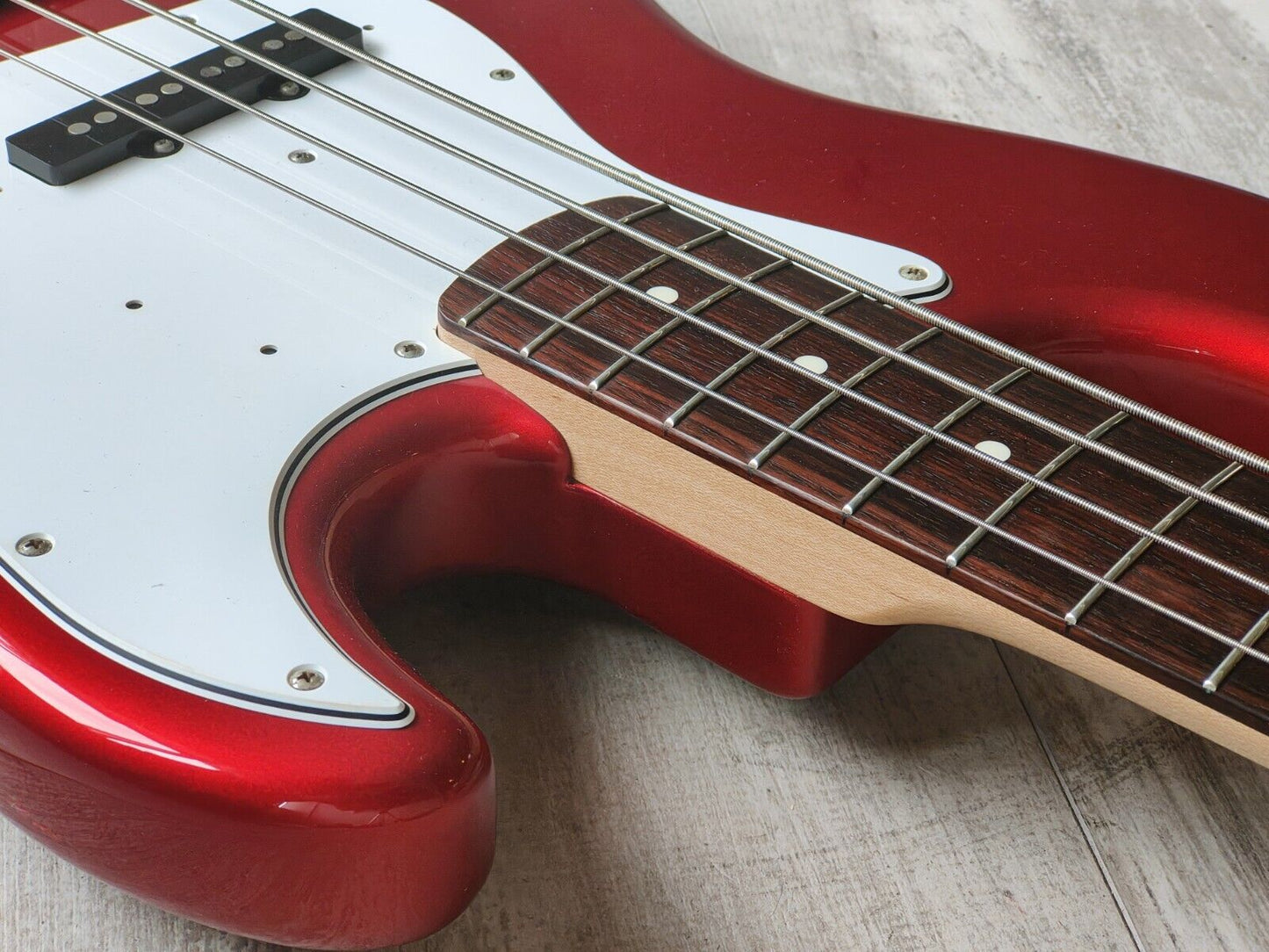 2011 Fender Japan Jazz Bass Standard (Candy Apple Red)