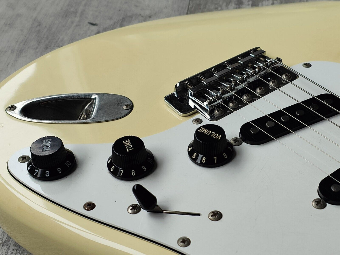 1986 Fender Japan ST72-65 '72 Reissue Blackmore Scalloped Stratocaster (White)