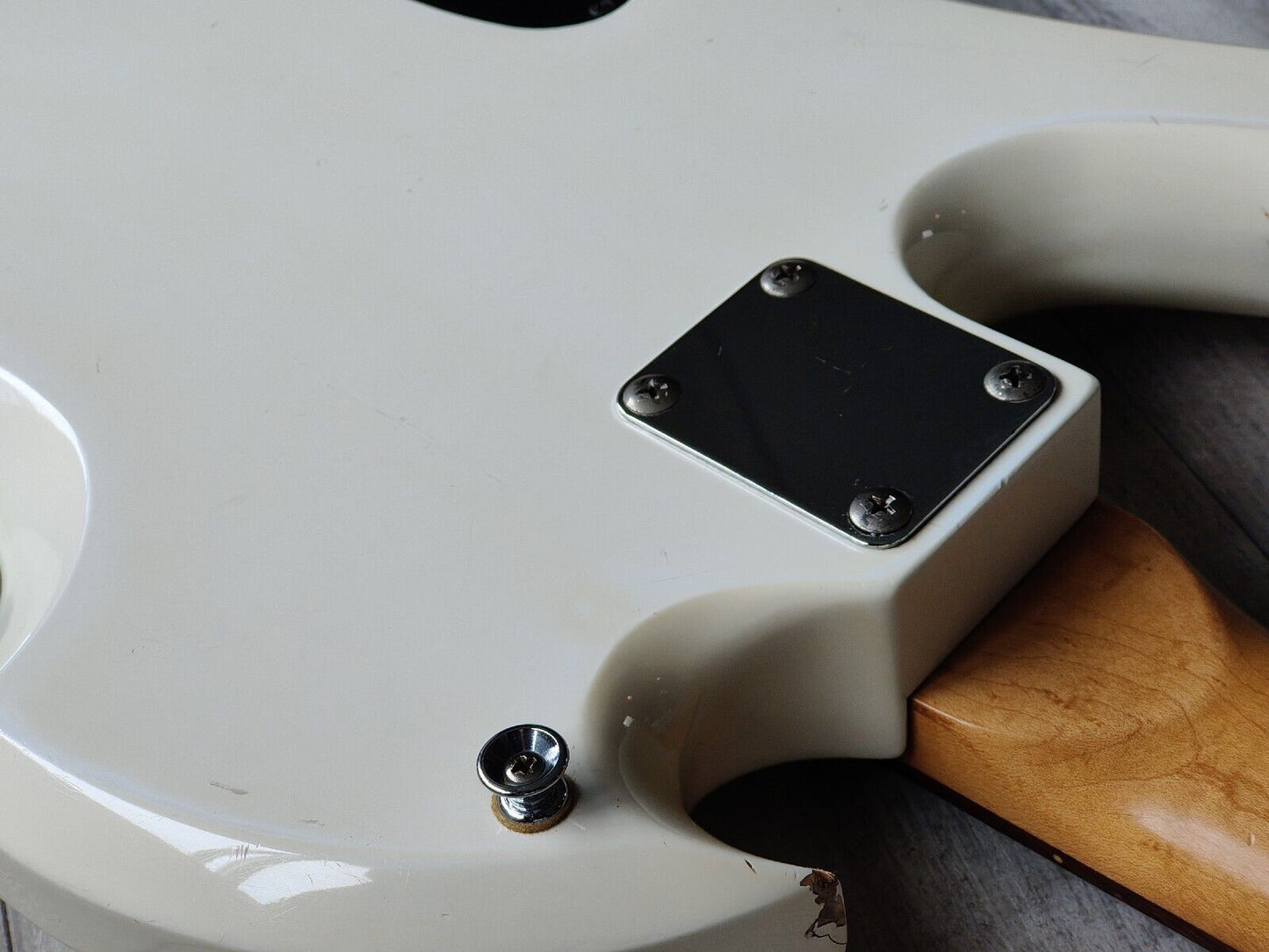 1985 BC Rich Japan NJ Series Mockingbird Bass w/Varitone (Aged White)