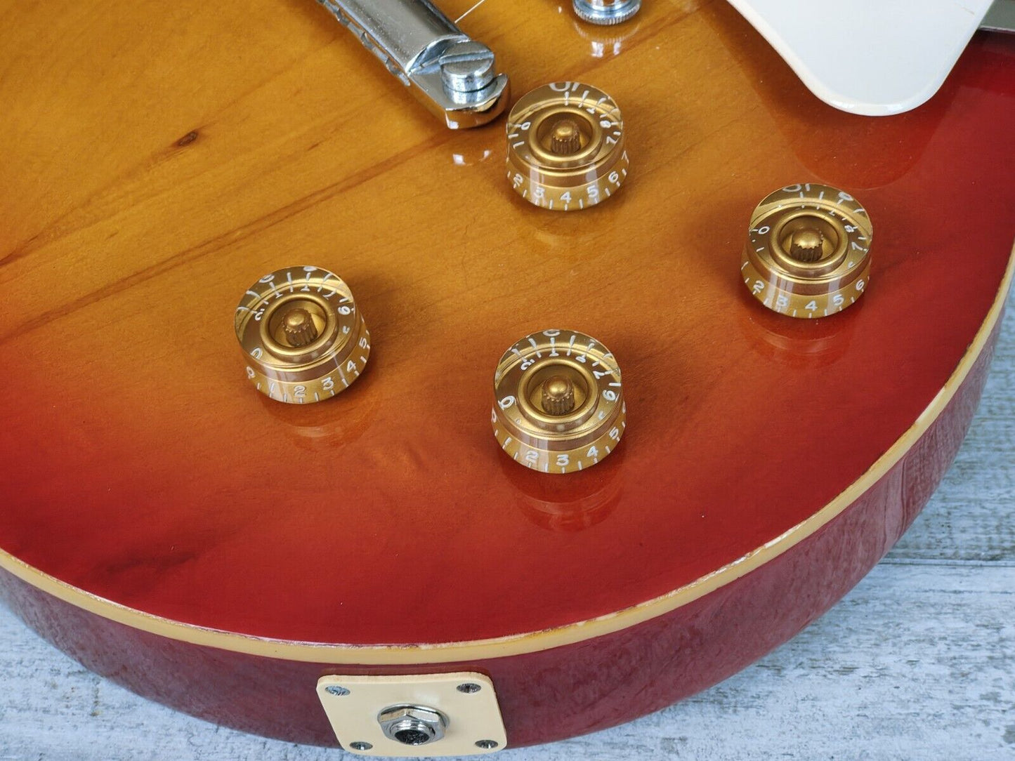 1977 JooDee (by Yamaki Japan) JLP-55 Les Paul Standard (Brown Sunburst)