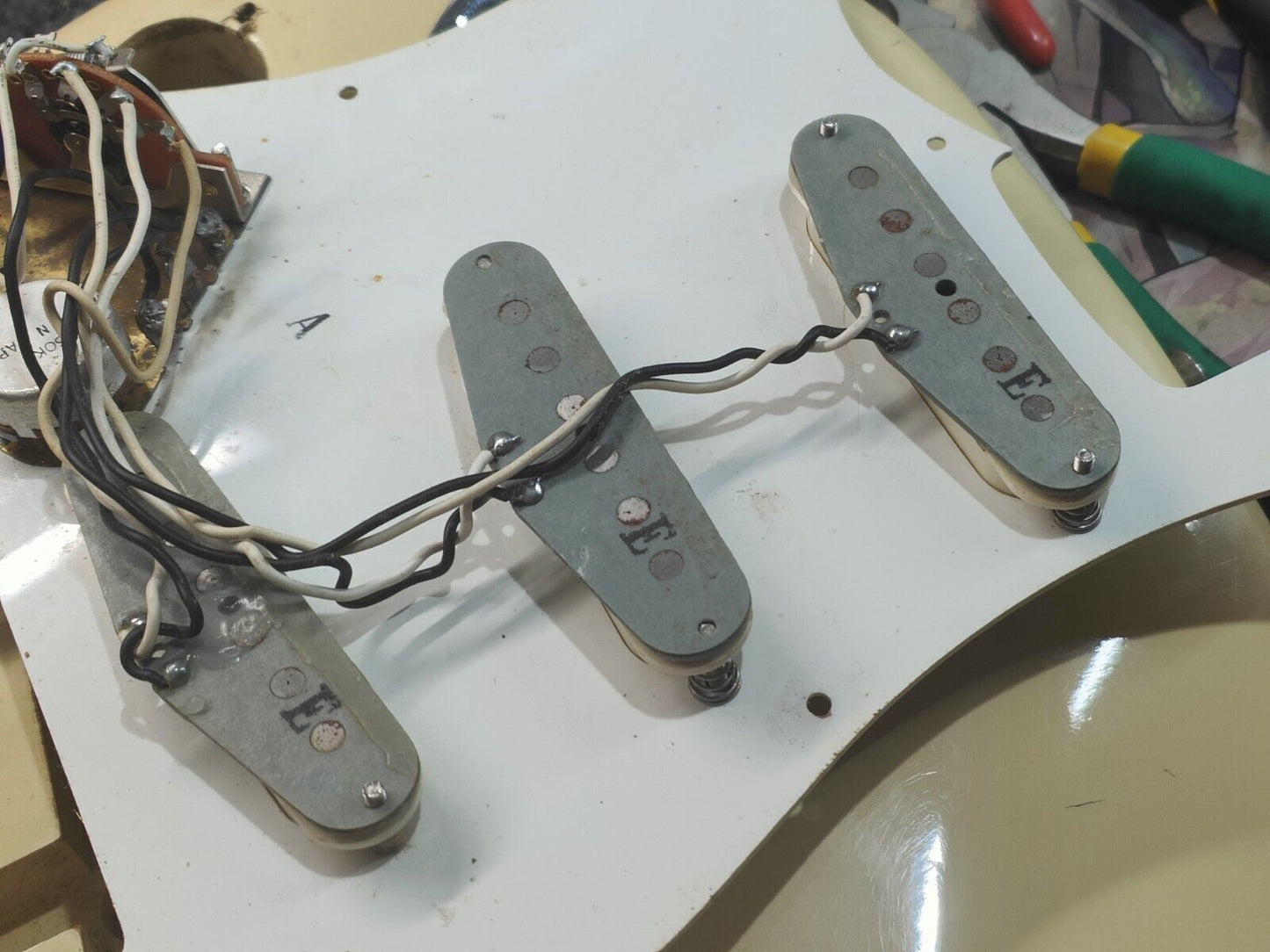 1977 Tokai Japan ST-50 '58 Reissue Springy Sound Stratocaster (Vintage White)