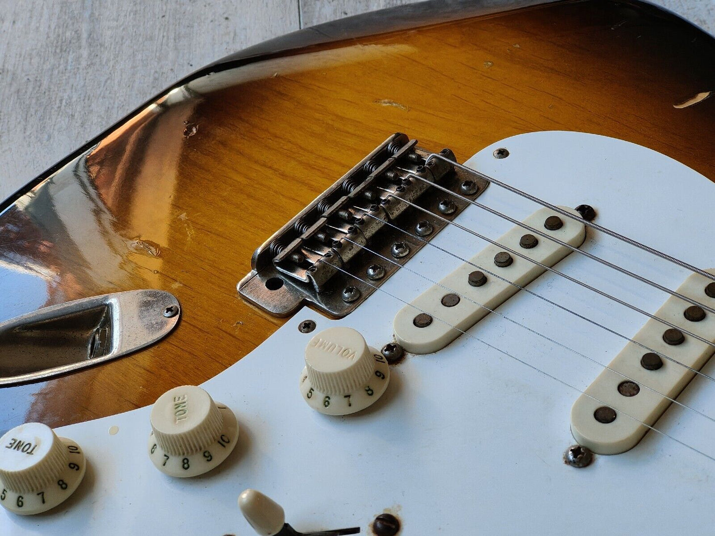 1980's Profile Silhouette Japanese '57 Style Stratocaster (Sunburst)