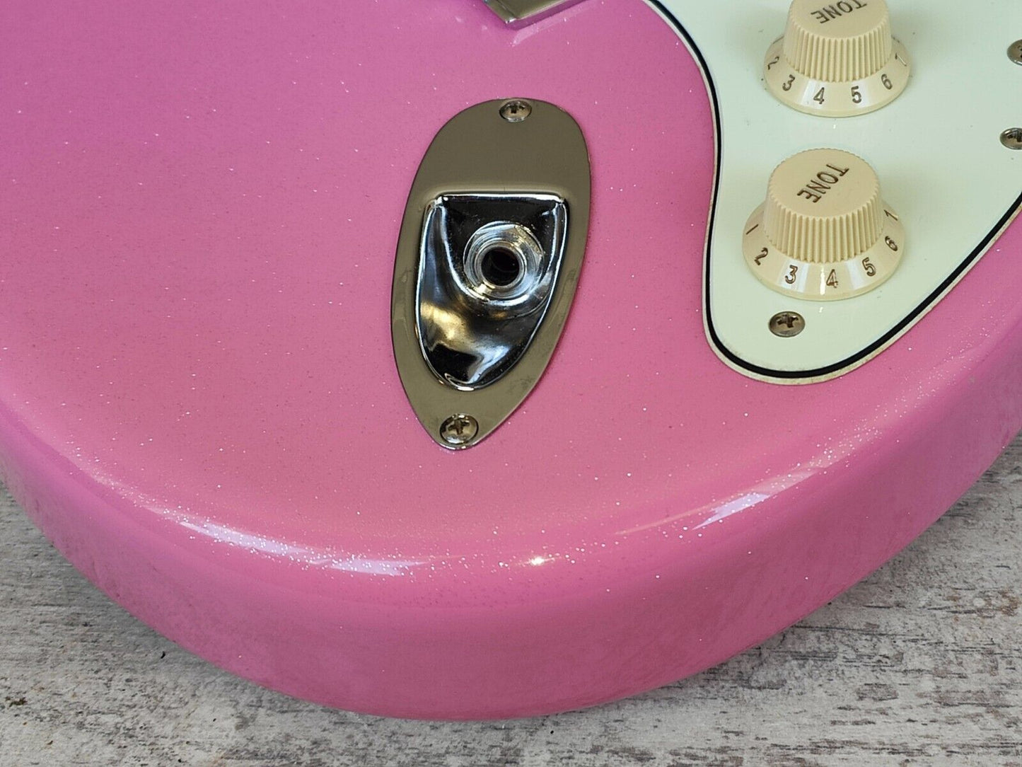 2016 Fender Japan Classic 60's Stratocaster w/USA Texas Special's (Sparkle Pink)