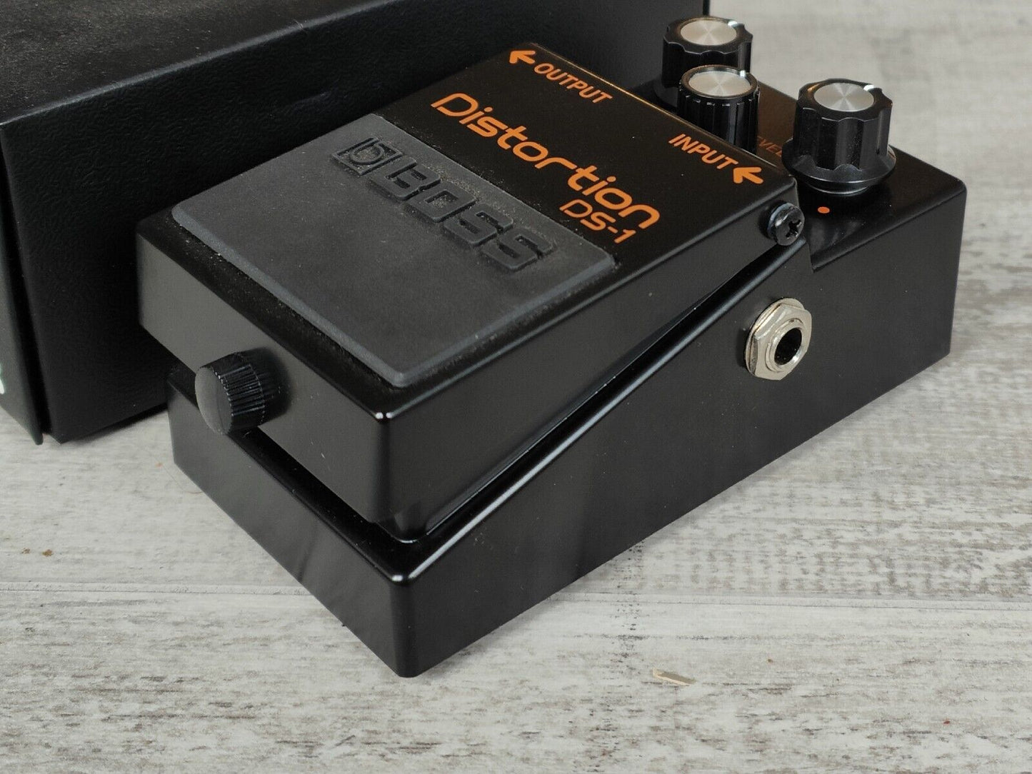 2016 Boss DS-1BK Guitar Center Exclusive Limited Edition Distortion (1 of 3000)