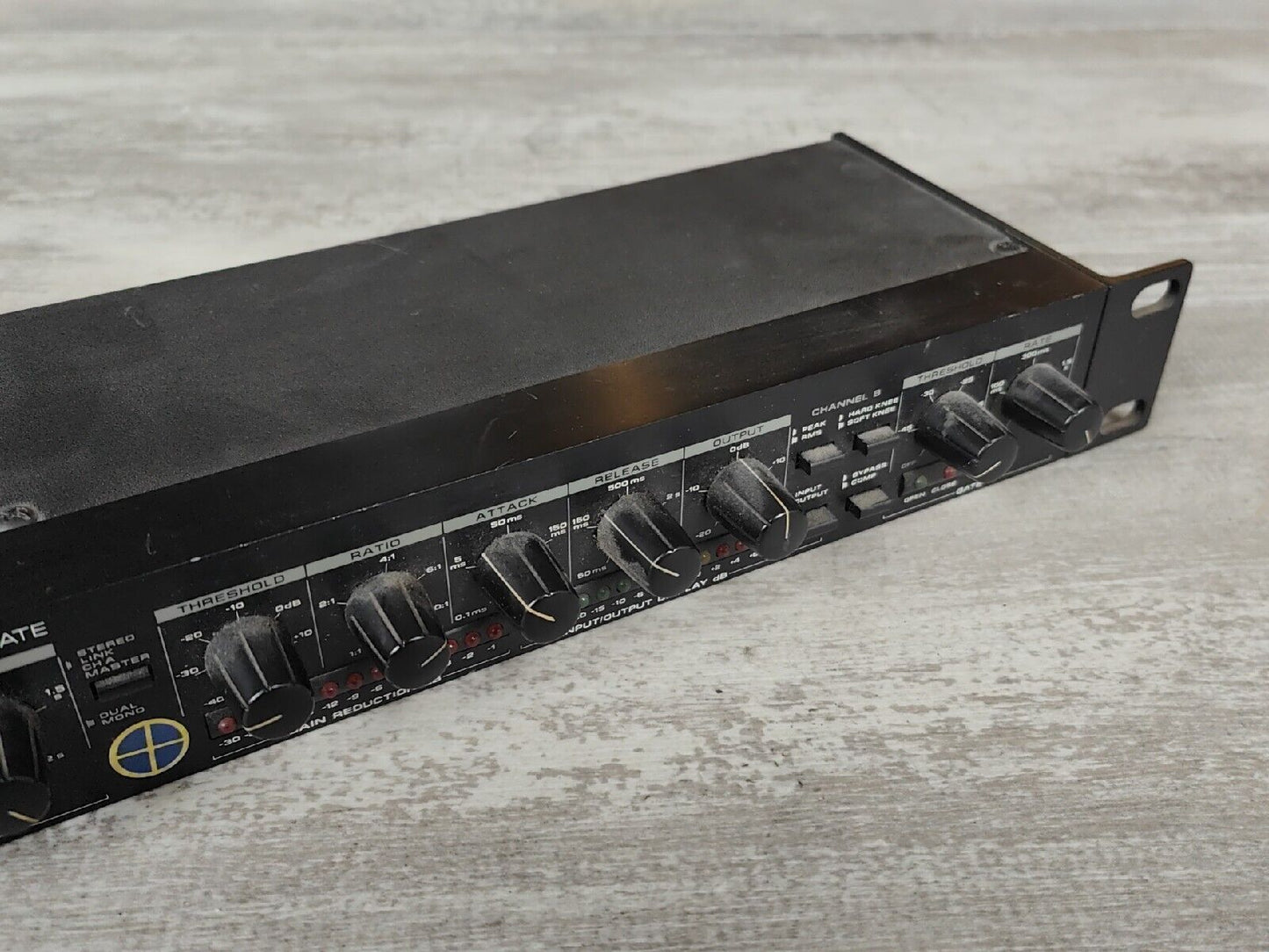 Alesis 3630 Dual-Channel Compressor/Limiter w/Gate