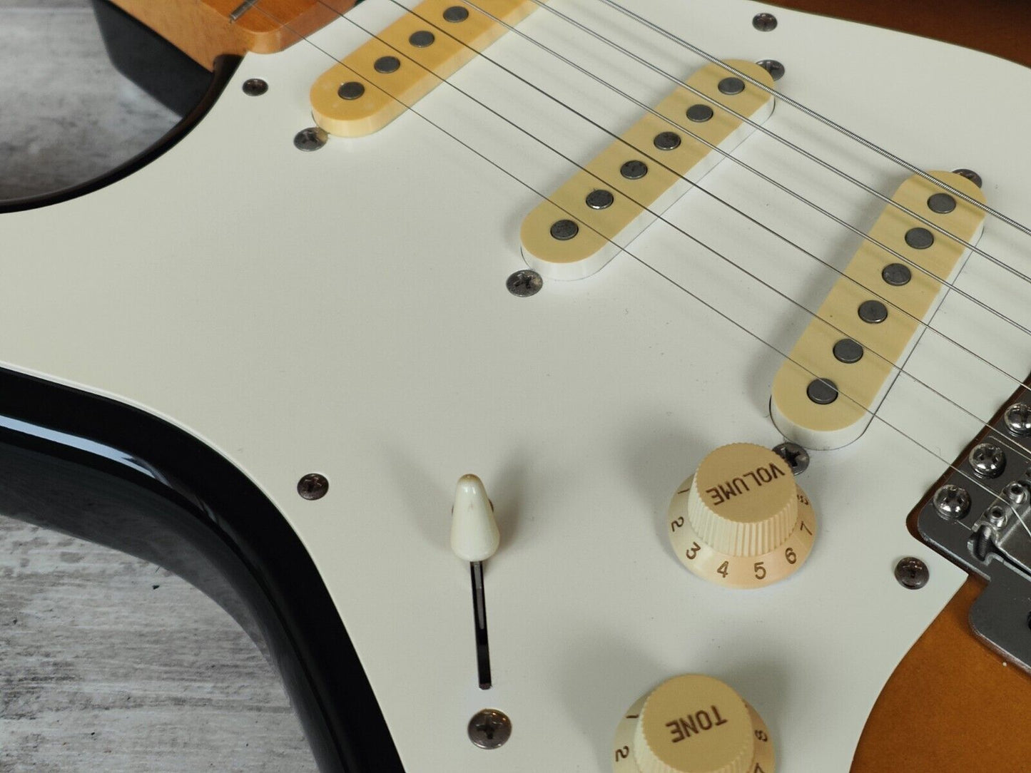 1995 Fender Japan ST57-65L LH Left Handed '57 Reissue Stratocaster (Sunburst)