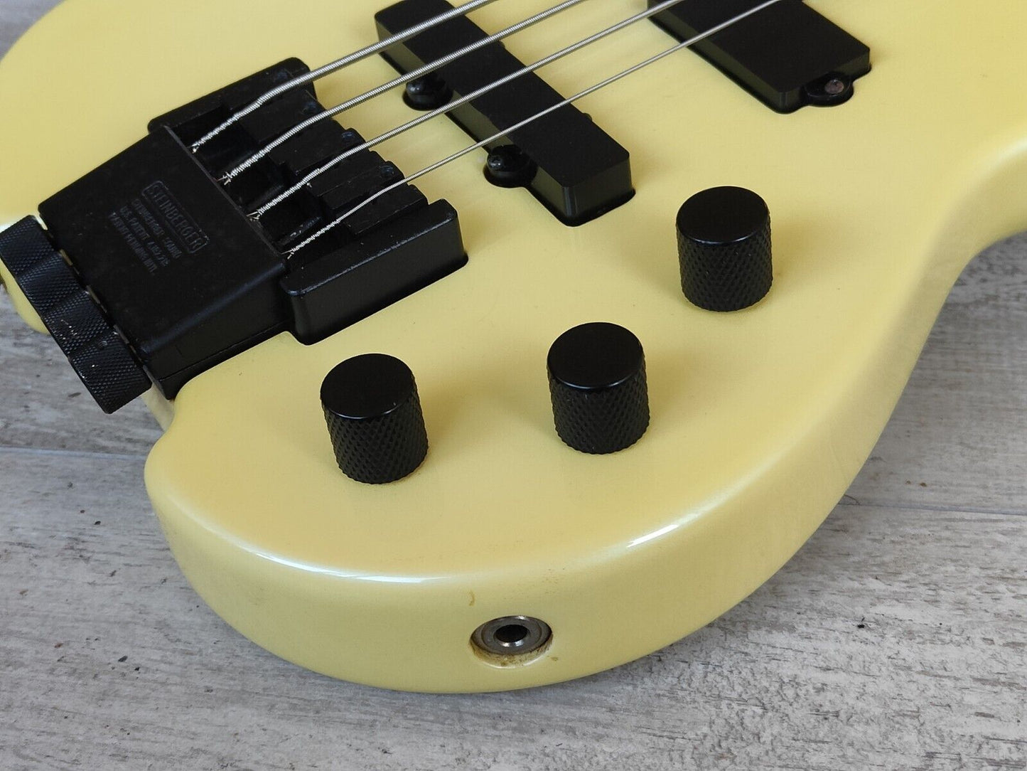 1986 Greco Japan F-100P Headless Vintage Bass w/Steinberger System (White)