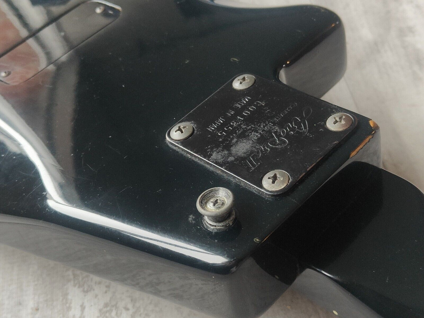 1986 Aria Pro II Japan Interceptor Headless Bass (Black)