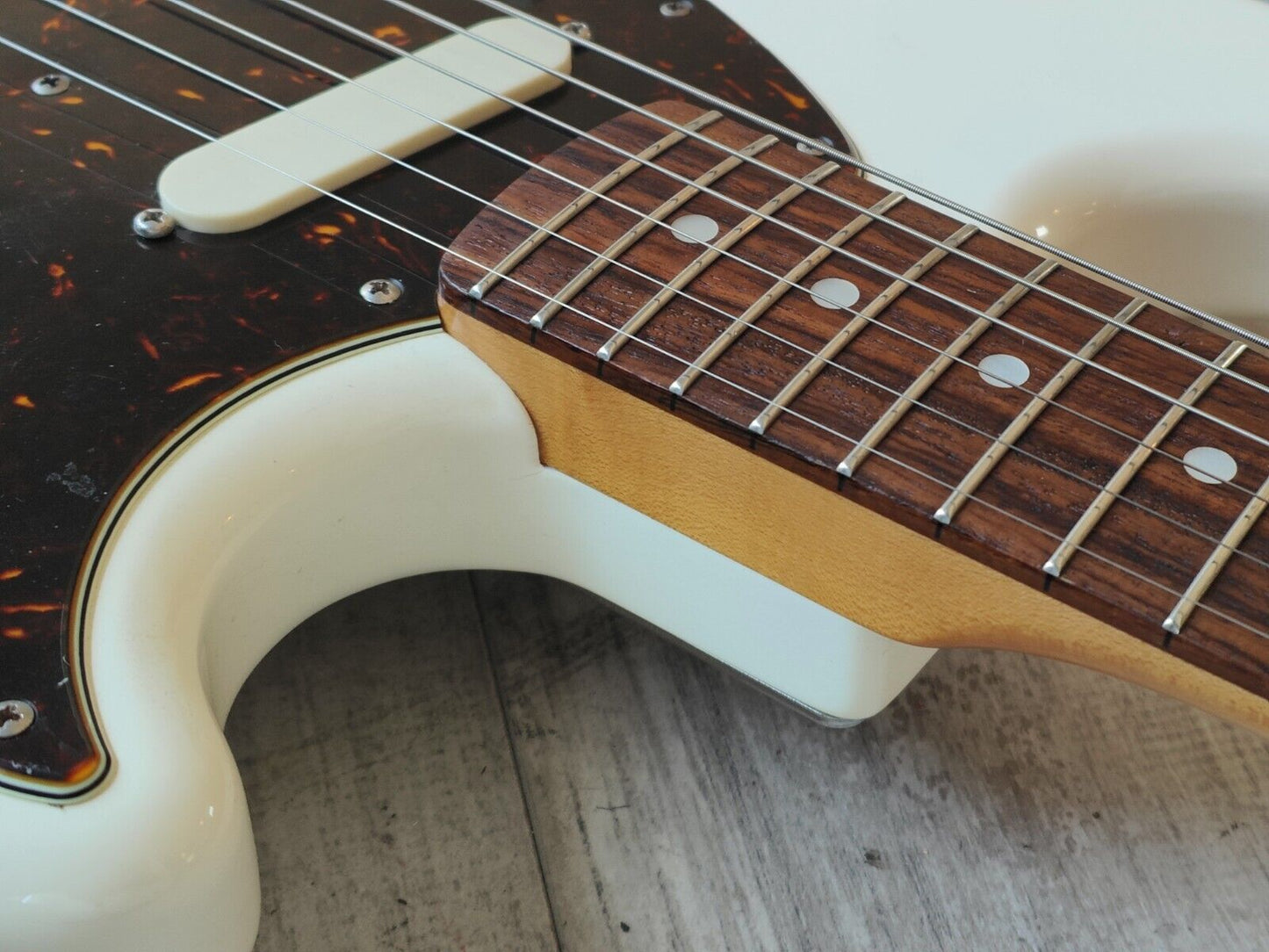2017 Fender Japan Traditional 60's Mustang (Vintage White)