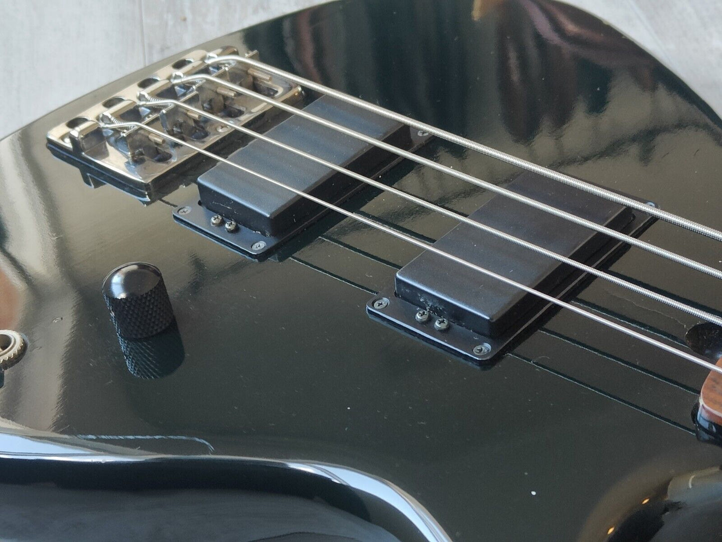 1985 Aria Pro II Japan (Matsumoku) RSB-Medium II Bass (Black)