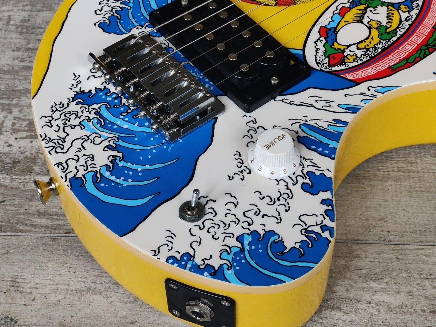 Fernandes ZO-3 Nomad Travel Guitar w/Onboard Speaker (Donburi/The Great Wave)