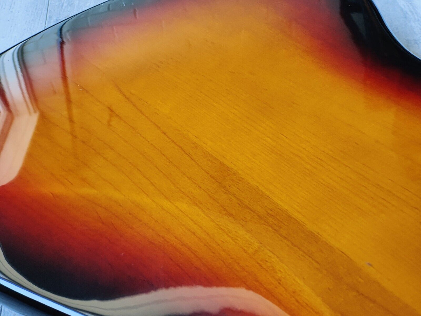 1999 Fender Japan (by Tokai) JB62-58 '62 Reissue Jazz Bass (Sunburst)