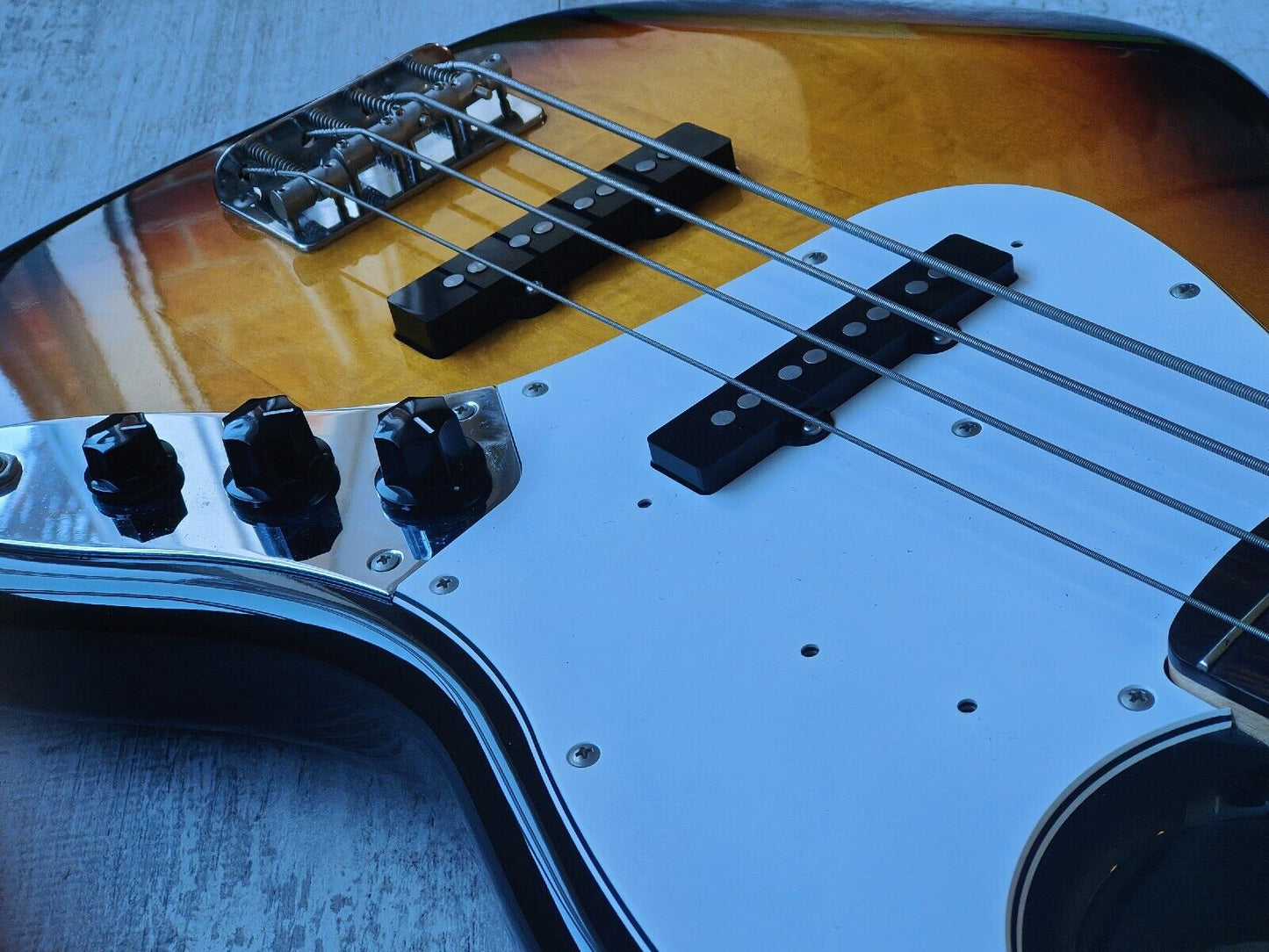 2012 Fender Japan Jazz Bass Standard (Sunburst)