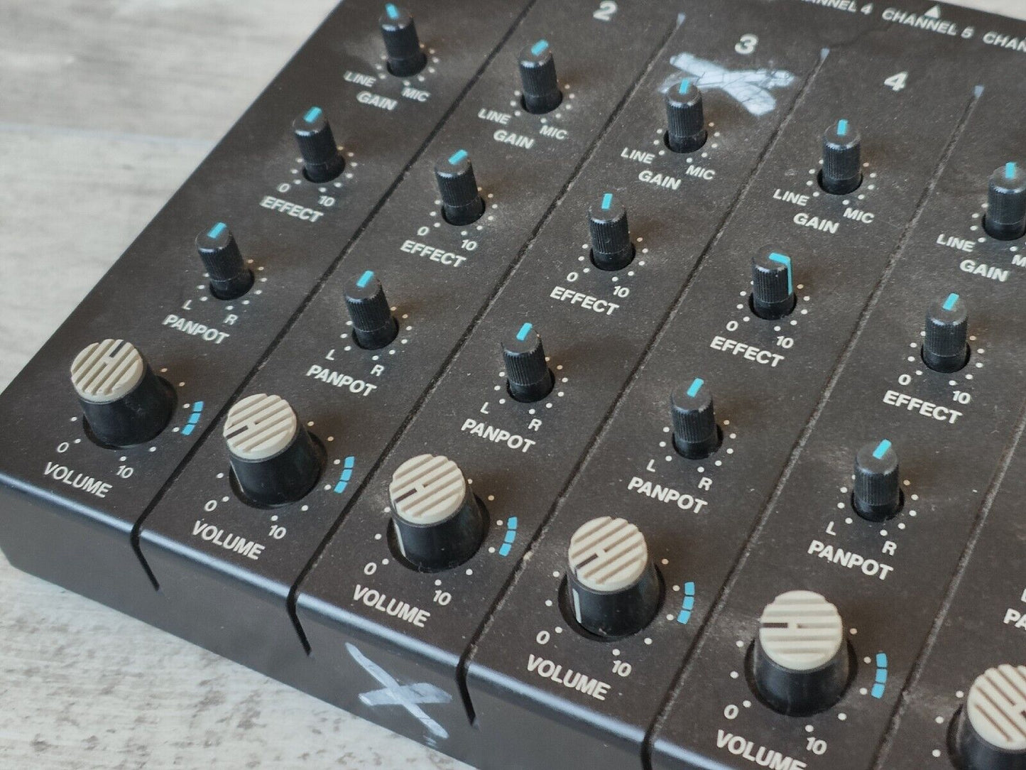 Boss BX-60 Mixer