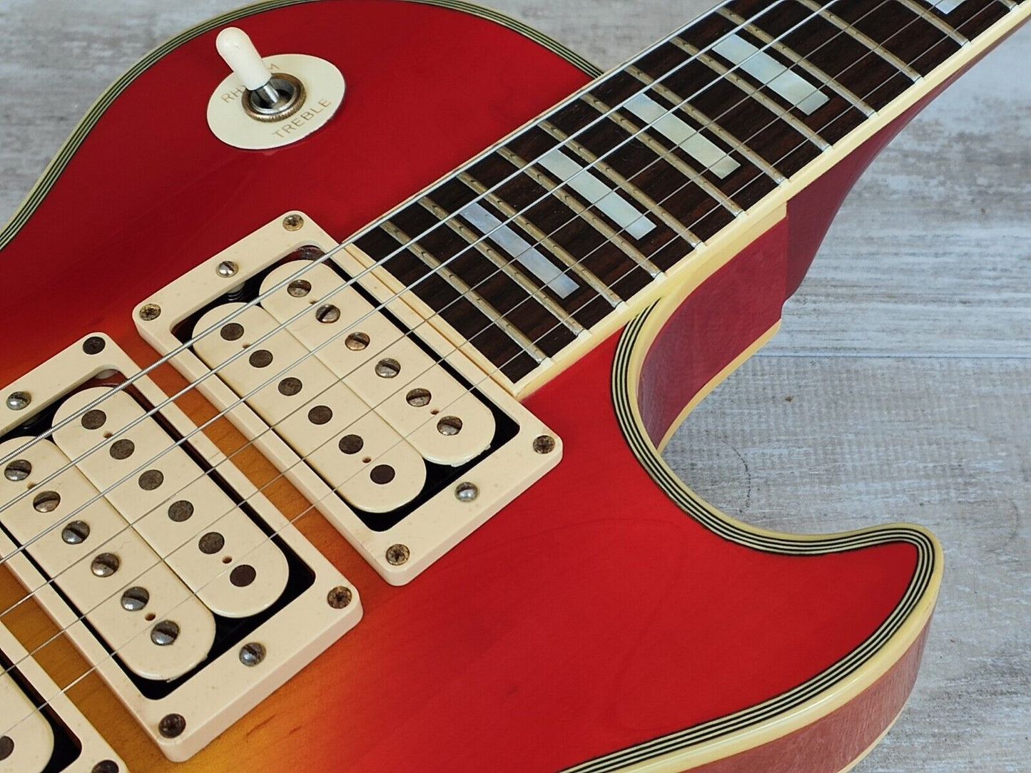 1982 Greco Japan EG-600P Super Power Les Paul Custom 3PU (Cherry Sunburst)