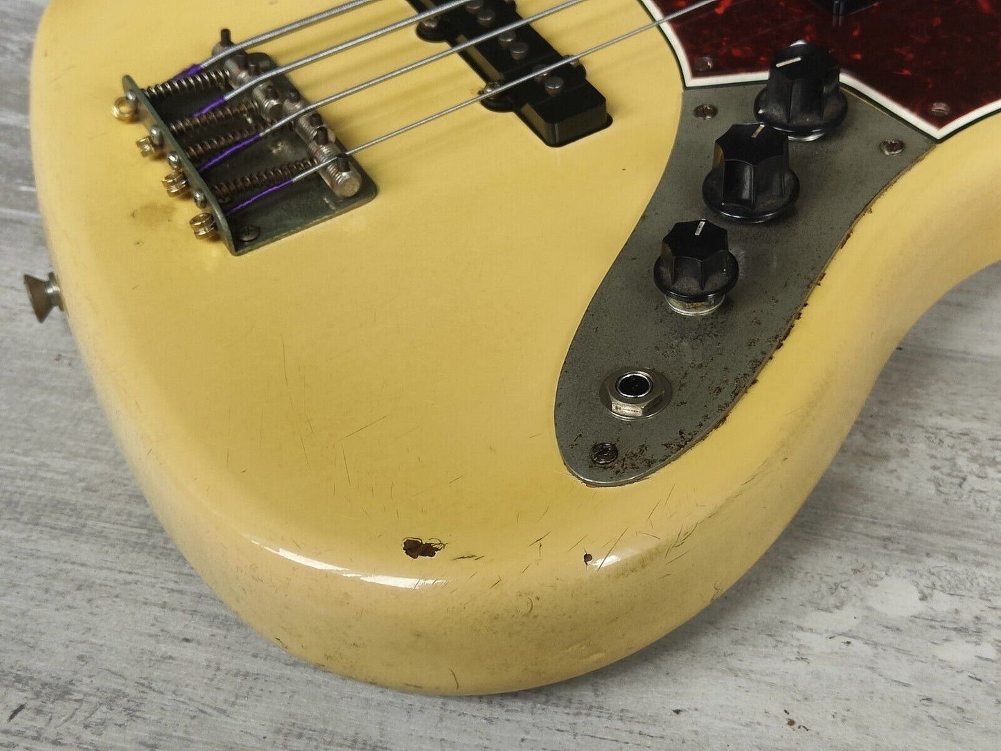 1983 Tokai TJB-70F Fretless Jazz Bass (Aged Olympic White)